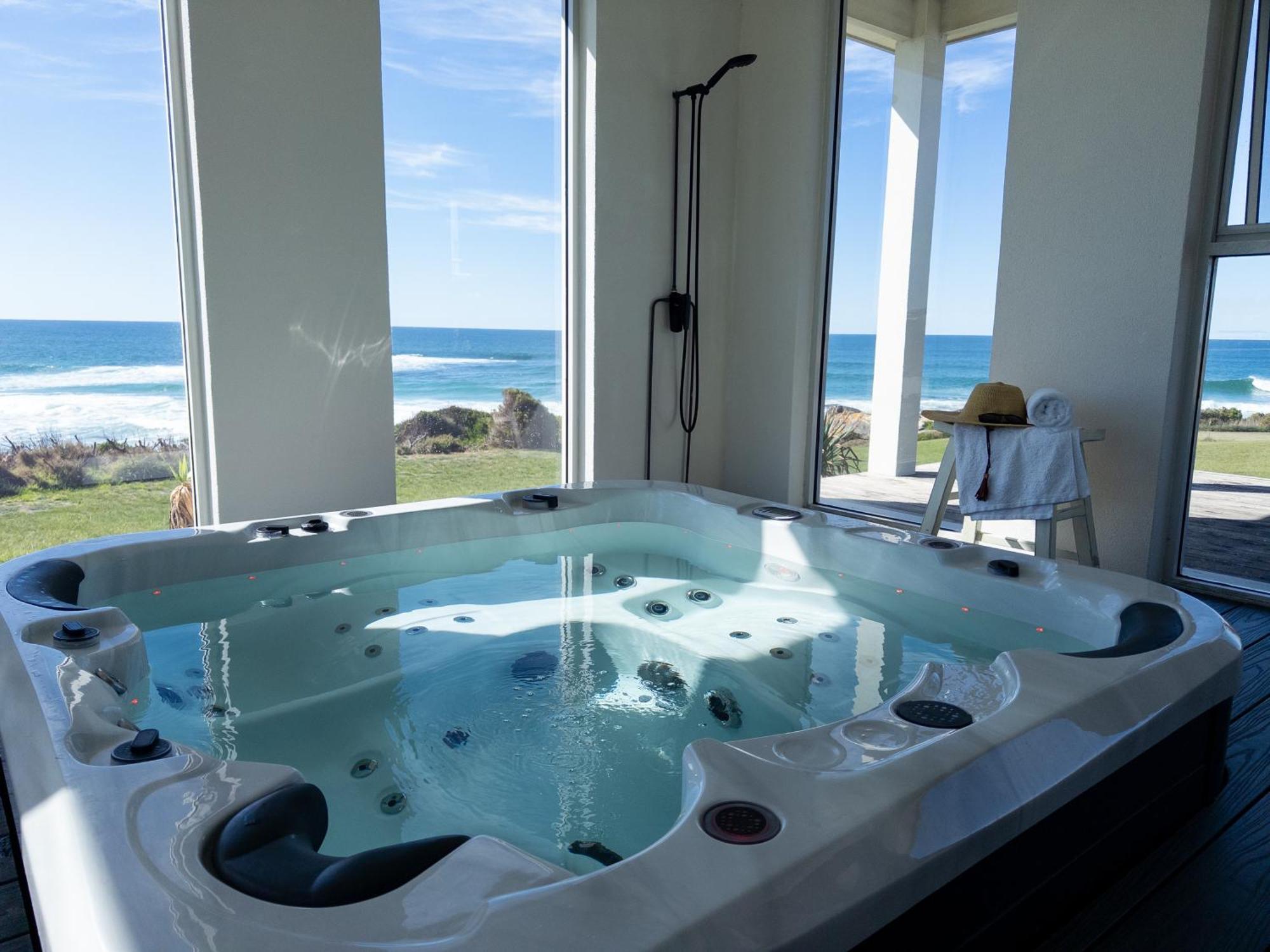 Saltwater - Absolute Oceanfront, Fire Pits, Some Villas With Hot Tubs And Sauna Falmouth Екстериор снимка
