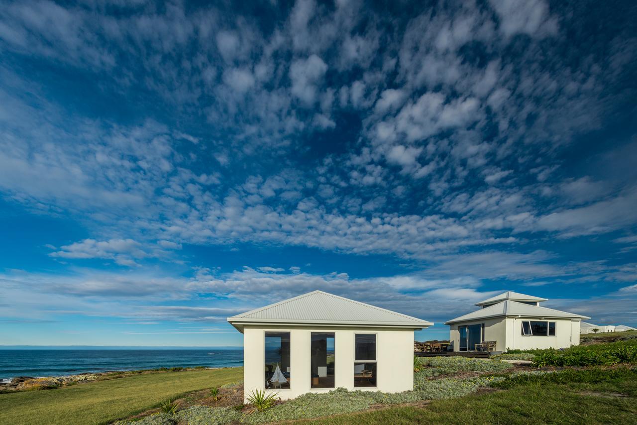 Saltwater - Absolute Oceanfront, Fire Pits, Some Villas With Hot Tubs And Sauna Falmouth Екстериор снимка